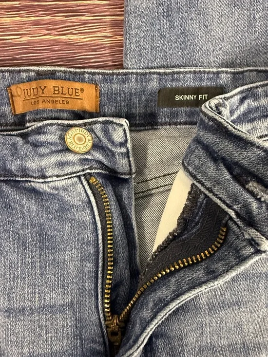Judy Blue Medium Light Blue High Rise Skinny Fit Stretch Denim Jeans 13/31 - Picture 3 of 13